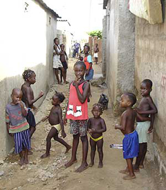 Børn i slumkvarteret